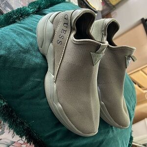 New Guess tennis shoe, olive color